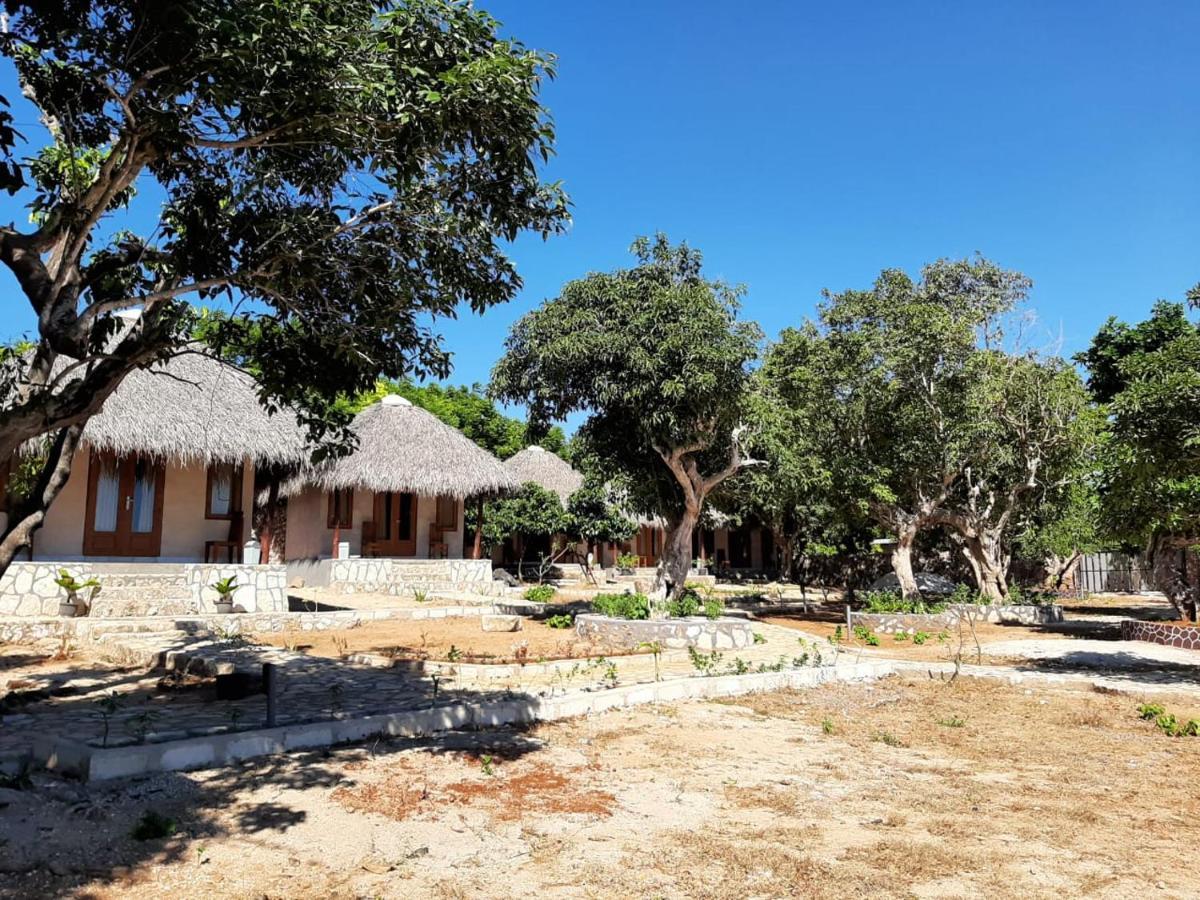 Mulia Bungalows Nembrala Exterior foto