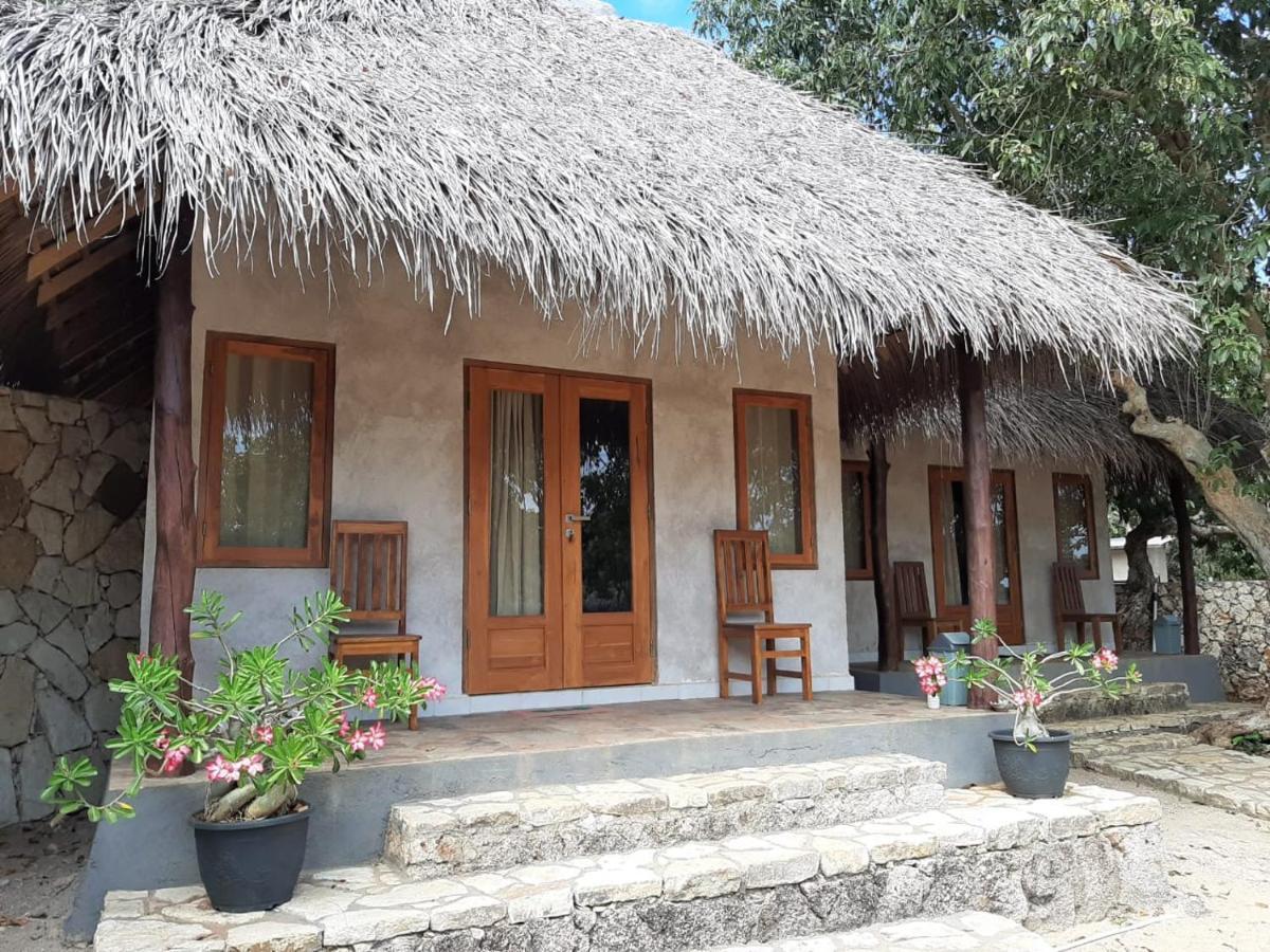 Mulia Bungalows Nembrala Exterior foto