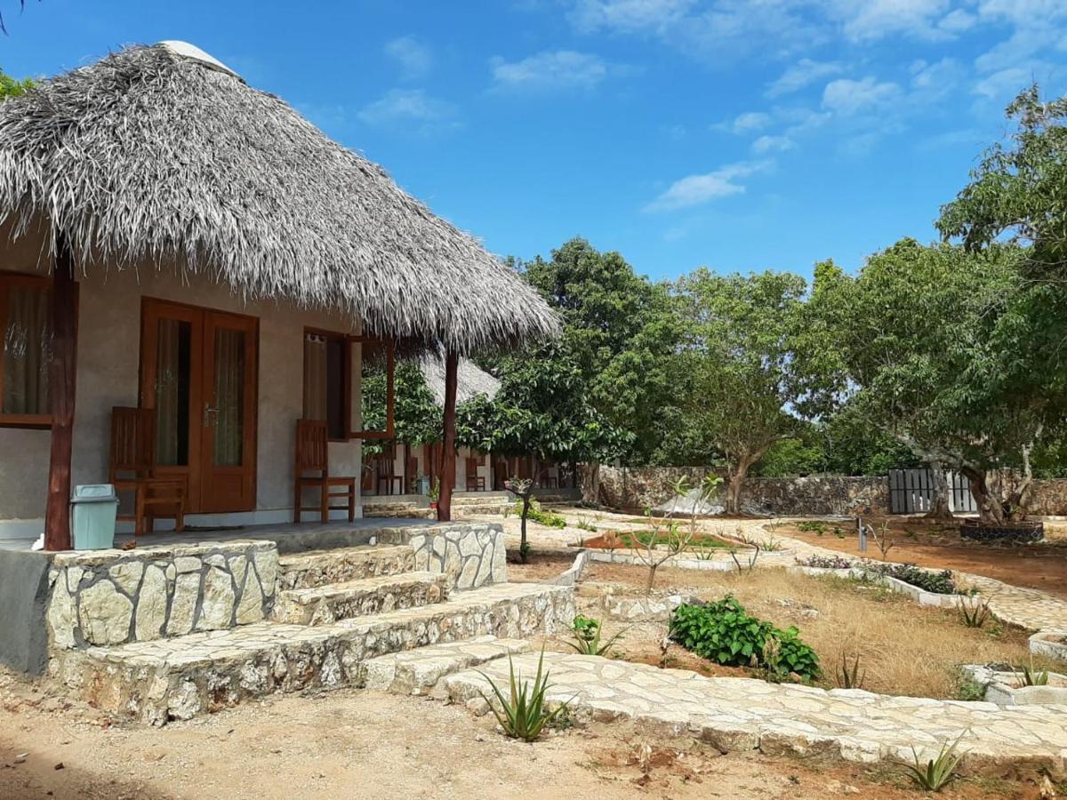 Mulia Bungalows Nembrala Exterior foto