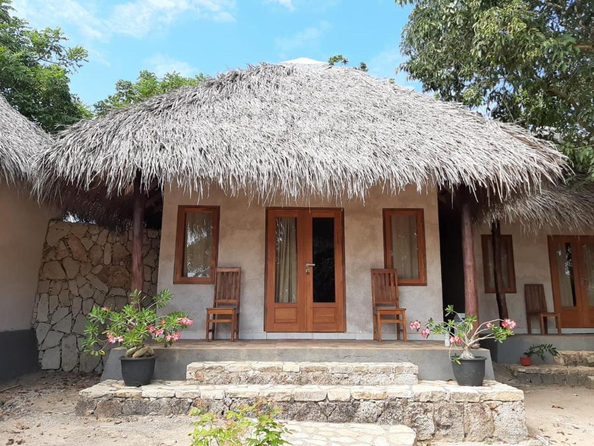 Mulia Bungalows Nembrala Exterior foto